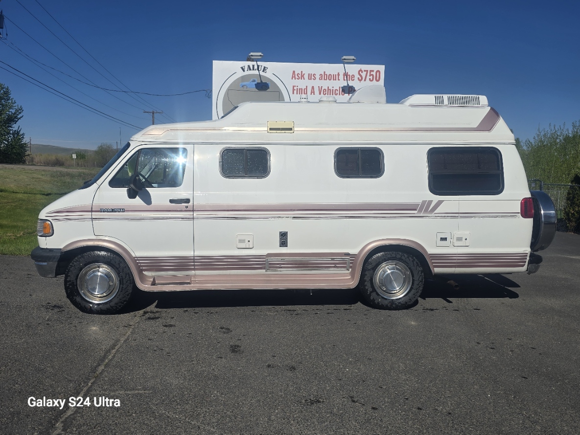 1994 Dodge Ram Van's photo